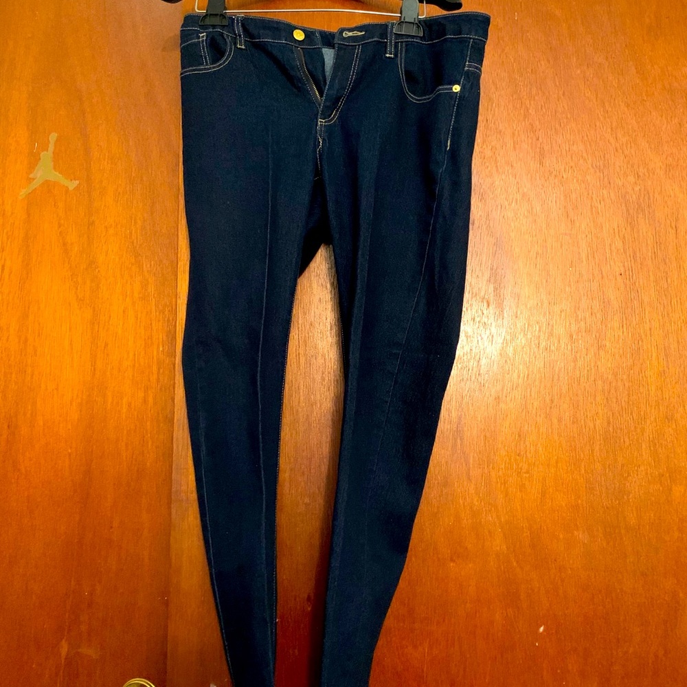 Miss Tina jeans never worn